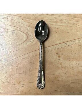 Vintage Wm Rogers & Son Plated Enchanted Rose Floral Pattern Teaspoon